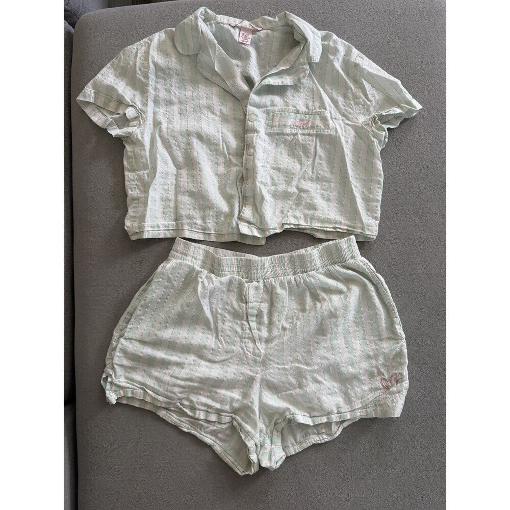 Victoria’s Secret Pajama Set Shirt Shorts Sage Green Sleepwear striped Sz. XS